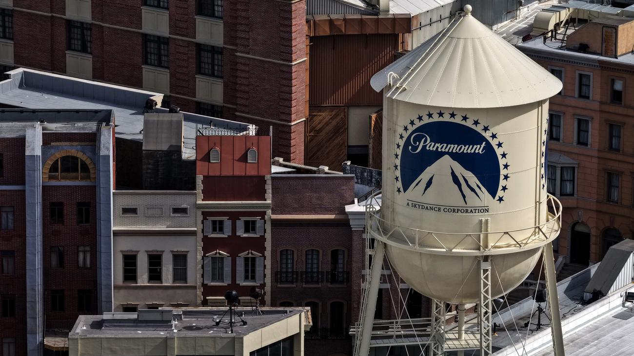 Bieterstreit um Warner Bros Discovery: Paramount erhöht Gebot für Übernahme von Warner Bros.