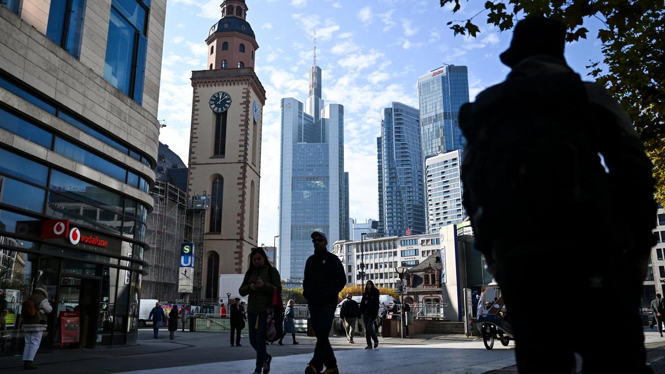 Commerzbank: Commerzbank lehnt Übernahme durch italienische Unicredit weiterhin ab