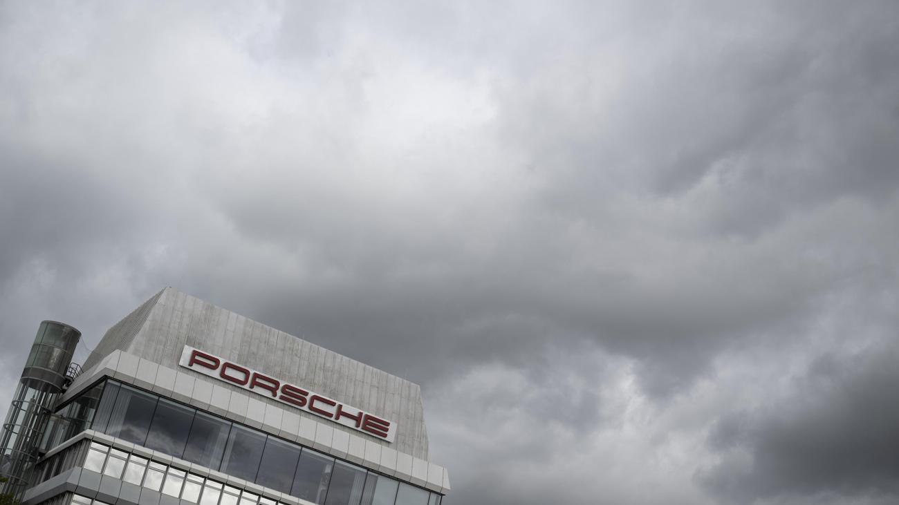 Autoindustrie: Porsche meldet fast ein Viertel weniger Gewinn