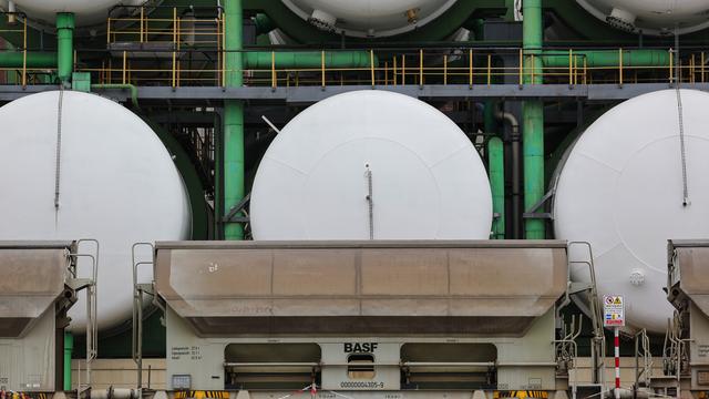 Lieferengpässe: Jedes sechste Industrieunternehmen berichtet von Materialmangel