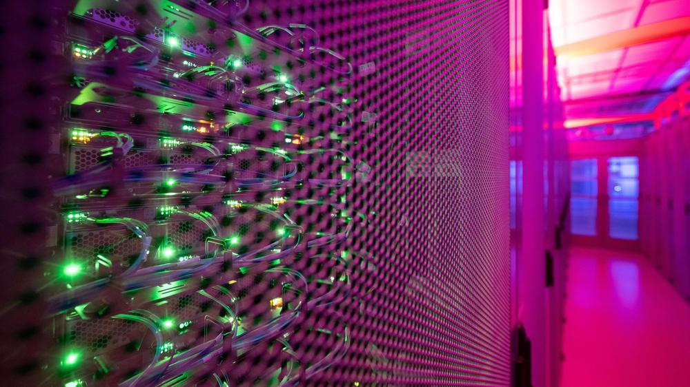  Führende Technologiekonzerne investieren weiterhin stark in neue Rechenzentren zum Betrieb von Diensten für Künstliche Intelligenz.