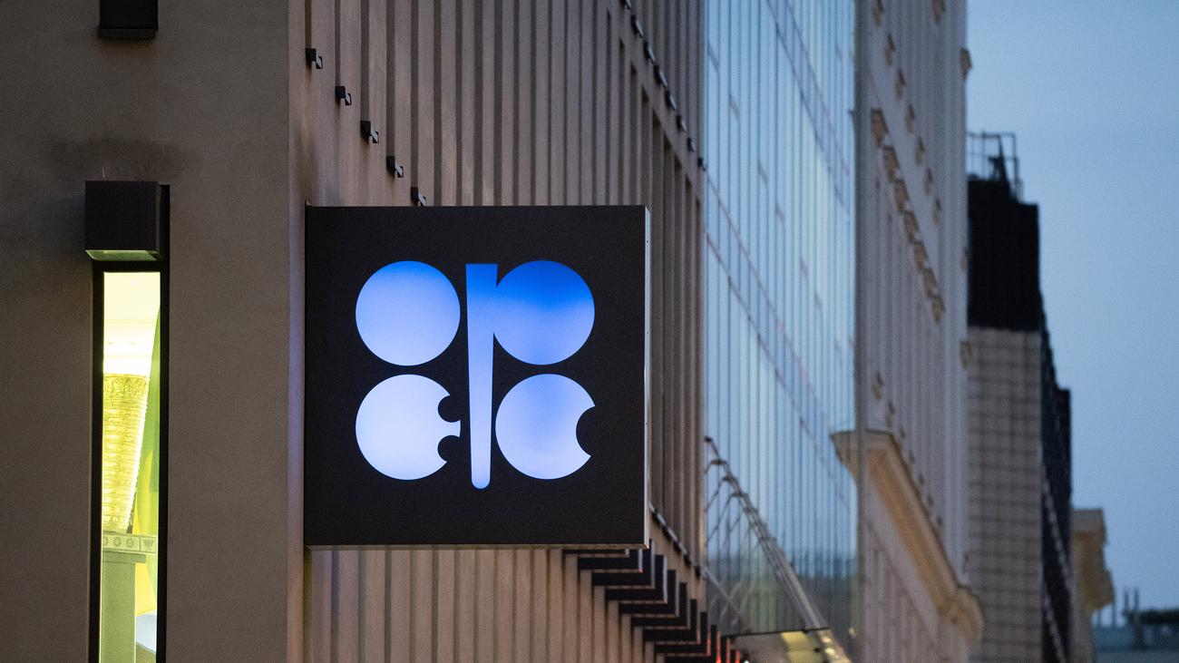 Opec+: Opec+ beschließt höhere Ölproduktion für August
