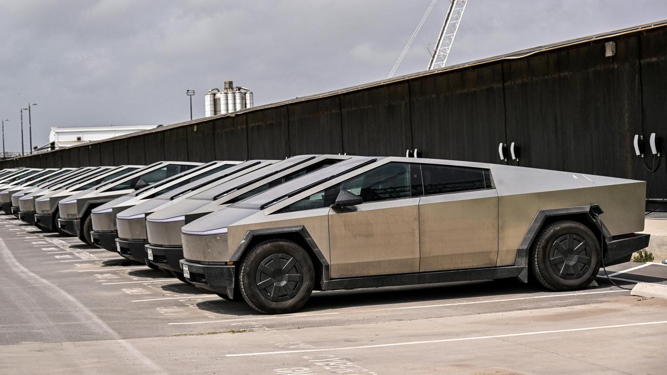 ABD'li Elektrikli Otomobil Üreticisi Tesla, İkinci Çeyrekte Beklenenden Fazla Araç Sevk Etti