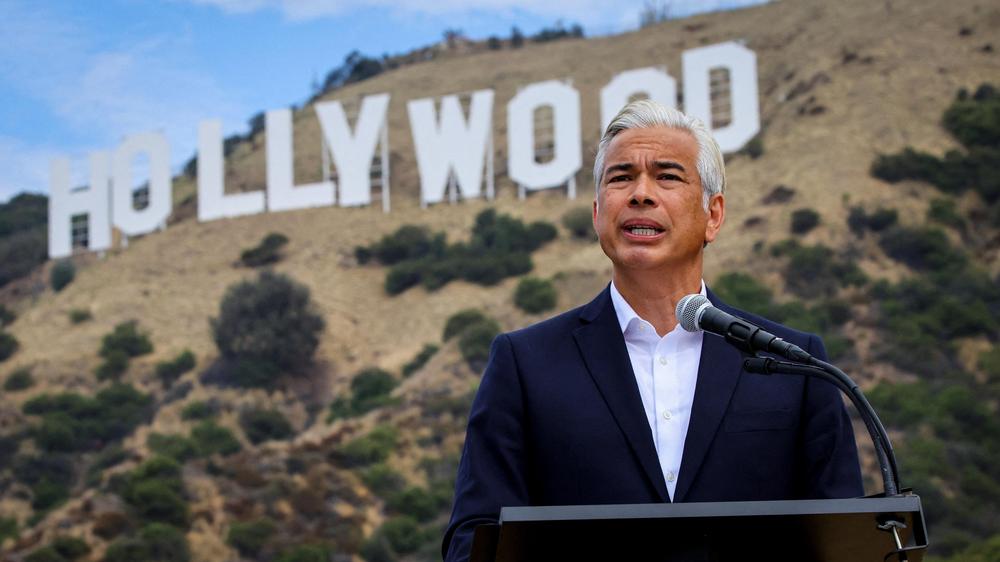 Warner Bros Paramount Übernahme Klage Kalifornien
