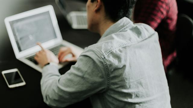 Abhängigkeit von US-Diensten: Großteil deutscher Unternehmen ist abhängig von US-Digitalanbietern