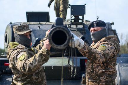 Die Ukraine bekommt zu wenige deutsche Panzer? Stimmt nicht (mehr)!