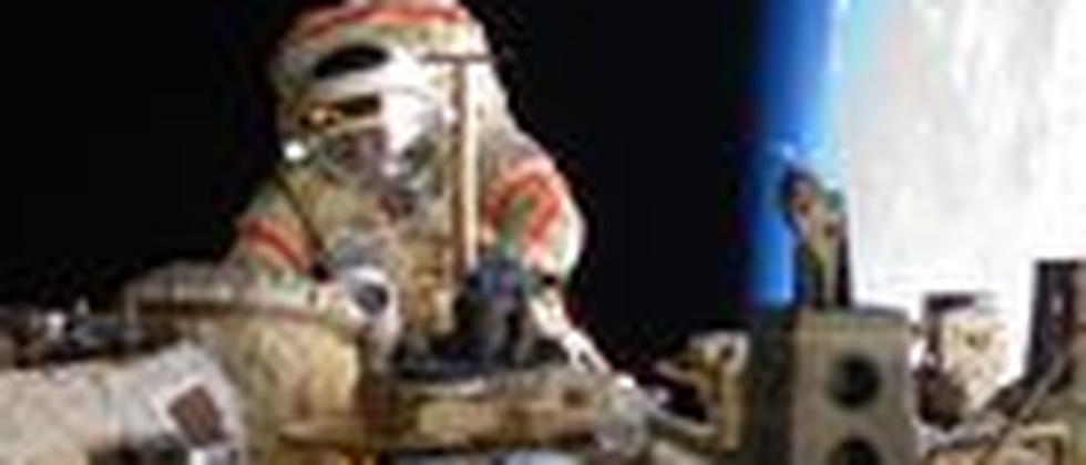 Trümmer im All: Bodenstelle lässt ISS-Raumstation evakuieren | ZEIT ONLINE