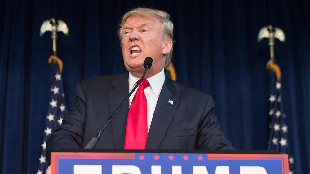 Theodor W. Adorno: Donald Trumps Verhalten passt in das vor siebzig Jahren von Theodor W. Adorno beschriebene Psychogramm für autoritäre und faschistische Persönlichkeiten.