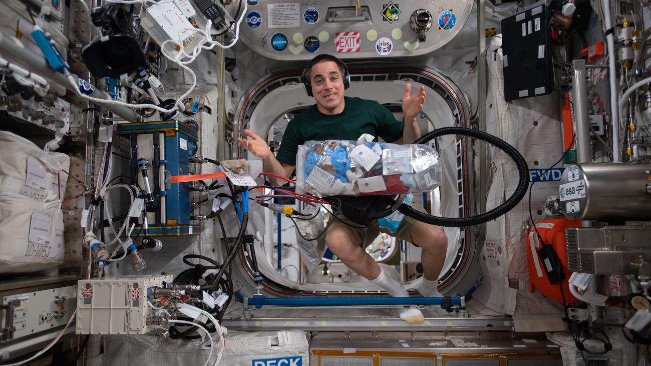 Raumfahrt Astronauten Der Raumstation Iss In Isolation Zeit Online