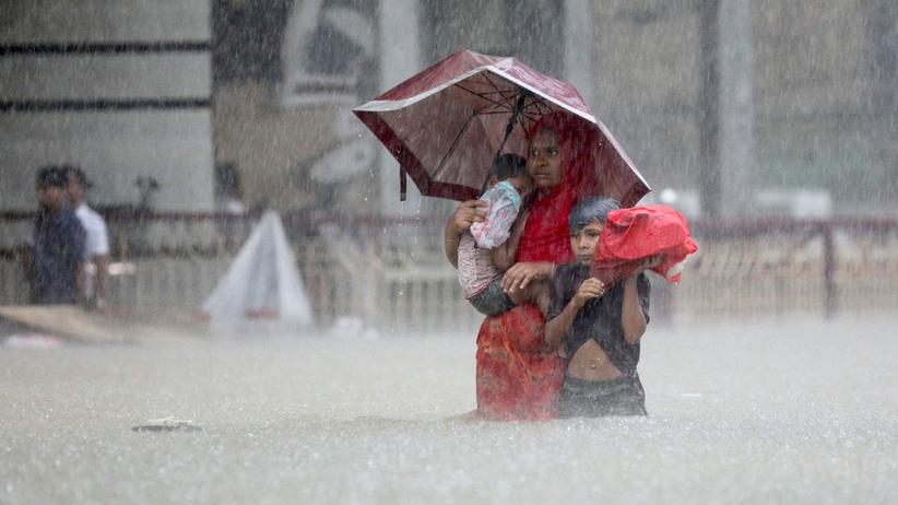 Überschwemmungen: Fast 60 Tote nach Monsunstürmen in Bangladesch und Indien
