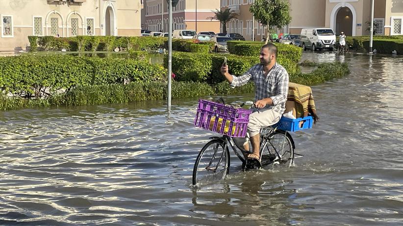 Knstlicher Regen: Wie die Emirate versuchen, Regen in die Wste zu holen |  DIE ZEIT
