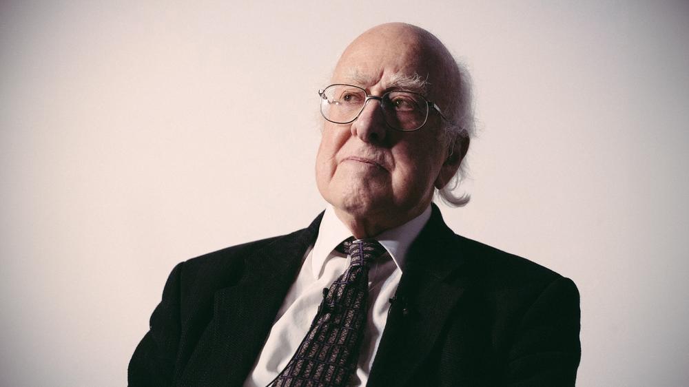 Zum Tod von Peter Higgs: Fühlte sich in Rampenlicht niet wirklich wohl: De Britse Physiker Peter Higgs ist am Montag in Kreis seiner Familie gestorben.