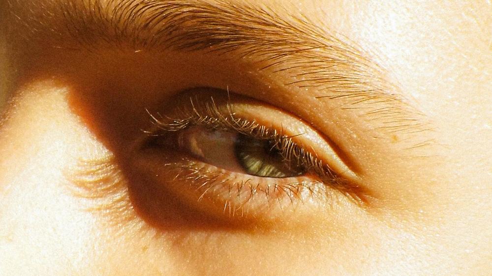 Rejuvenation treatments: Losing youthful facial features with aging can be stressful. Minimally invasive treatments should help – without any surgery. But how much do they bring?