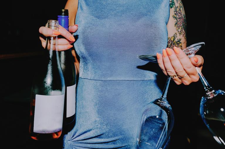 Alkoholkonsum: Ab und zu ein Glas Wein mit Freunden: Das ist ja noch kein Alkoholproblem, oder?