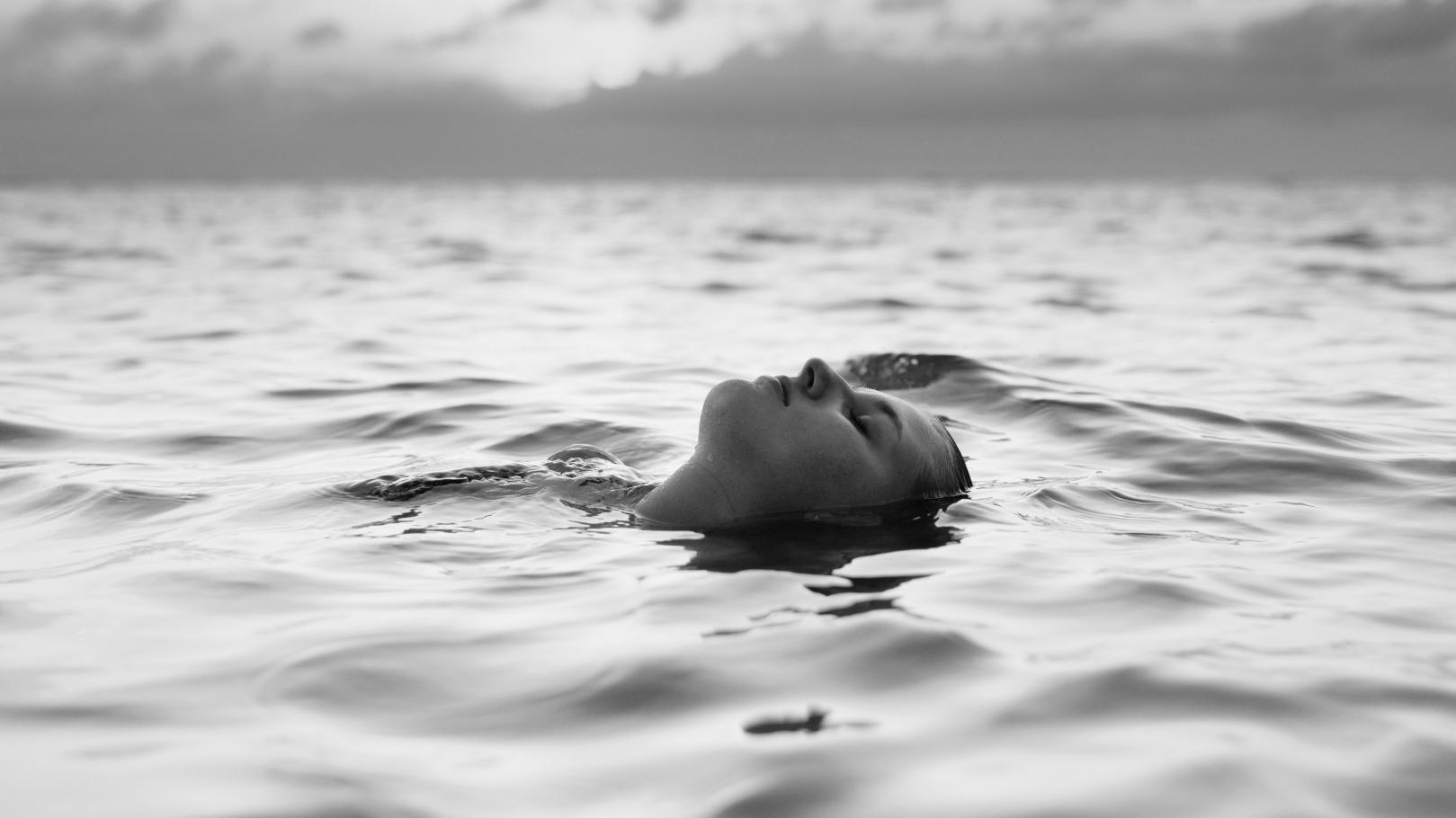 Stille und Lärm: Endlich abschalten: Wie das am besten geht, ist umstritten.