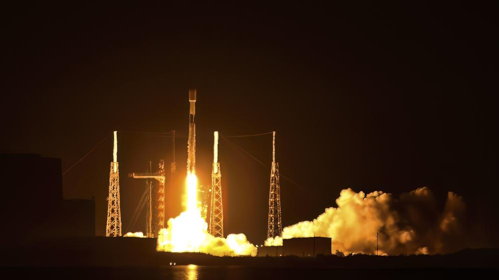 Weltraum: Bei einem Routinestart einer SpaceX Falcon 9-Rakete sind am Montag Probleme aufgetaucht.