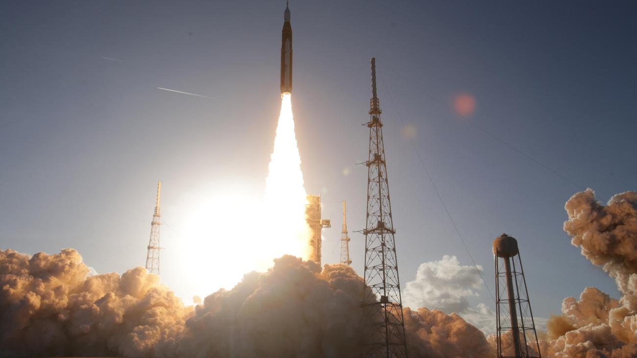 Artemis 2: Erste bemannte Raumfähre seit 50 Jahren ist unterwegs Richtung Mond