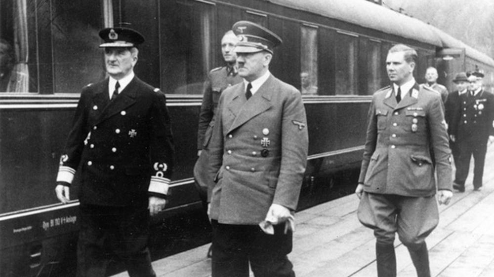 Adolf Hitler mit dem ungarischen Admiral Horthy