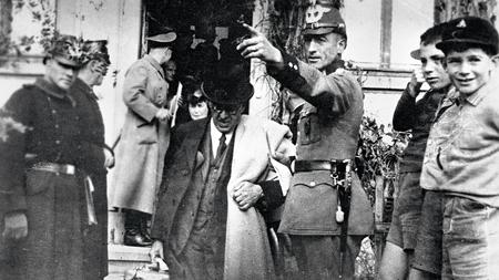 Holocaust Morgens 7 Uhr Gestapo Bei Uns Zeit Online