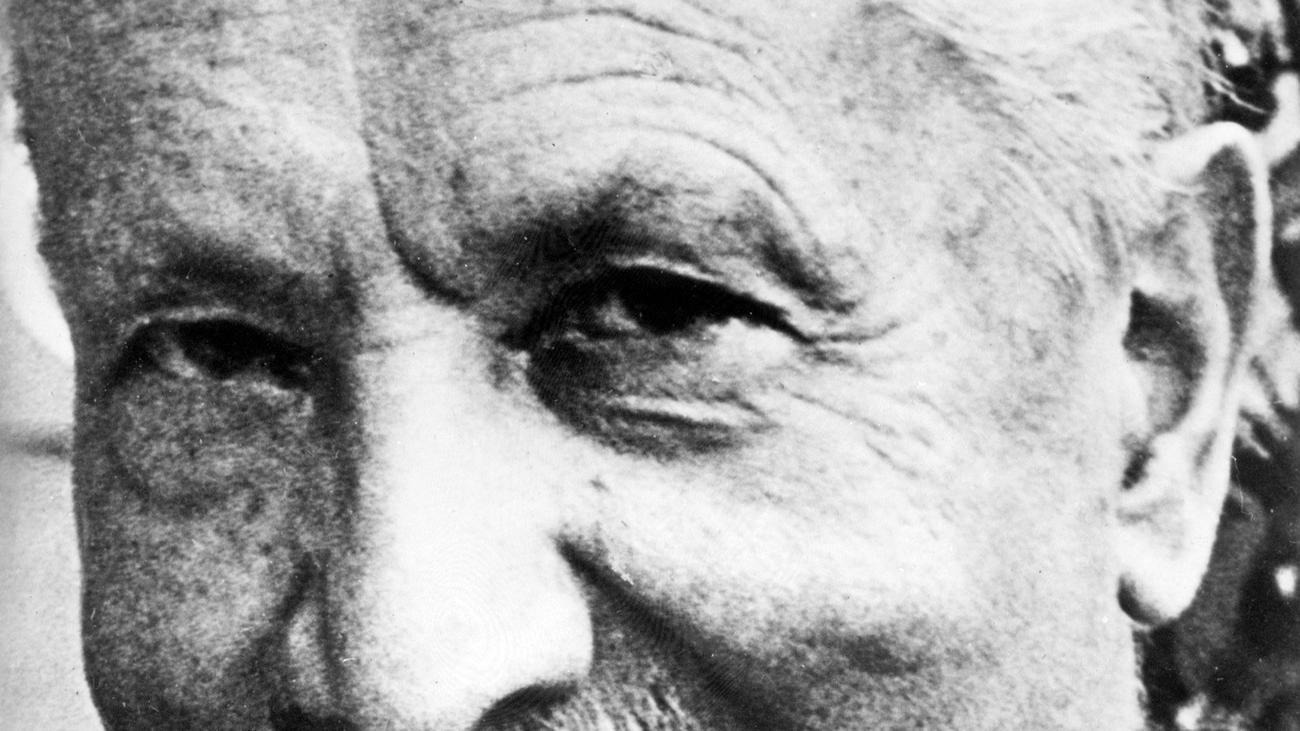 martin-heidegger-heideggers-texte-entlarven-ihn-als-faschisten-zeit