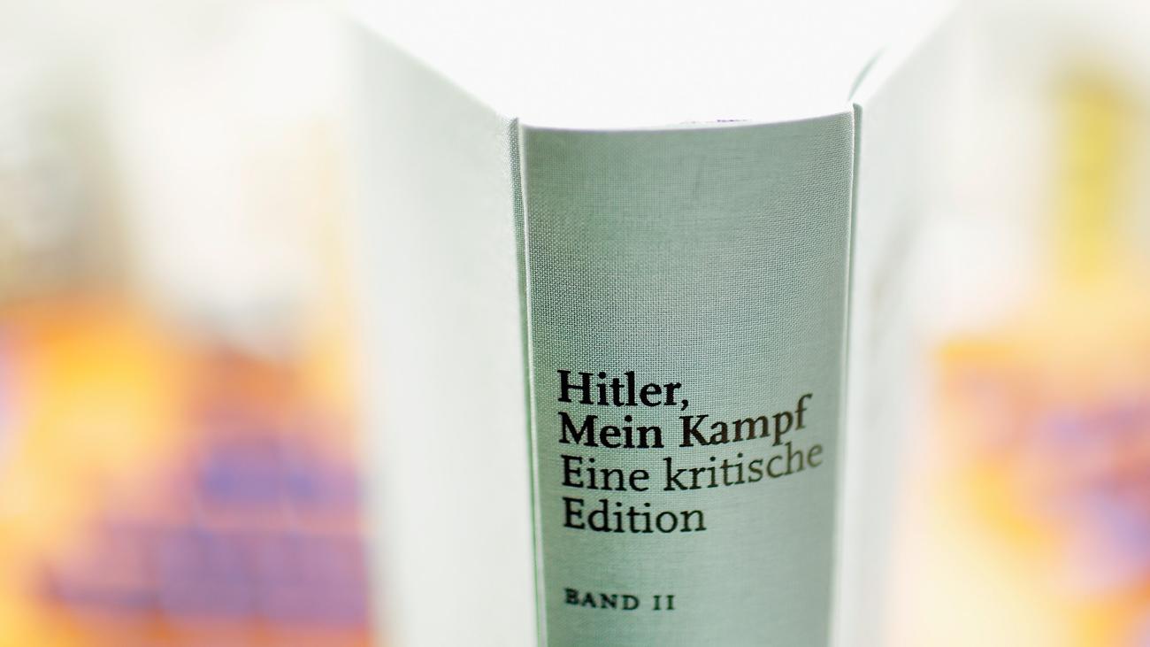 Adolf Hitler Mein Kampf Ist Wieder Bestseller Zeit Online