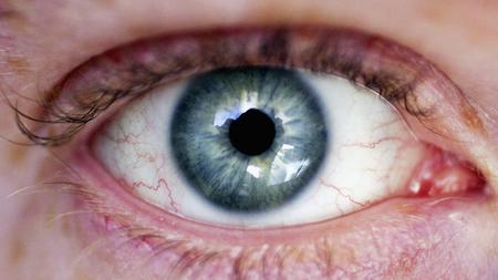 Kosmetik Strahlende Augen Was Man Dafur Tun Kann Und Besser Lassen Sollte Zeit Online