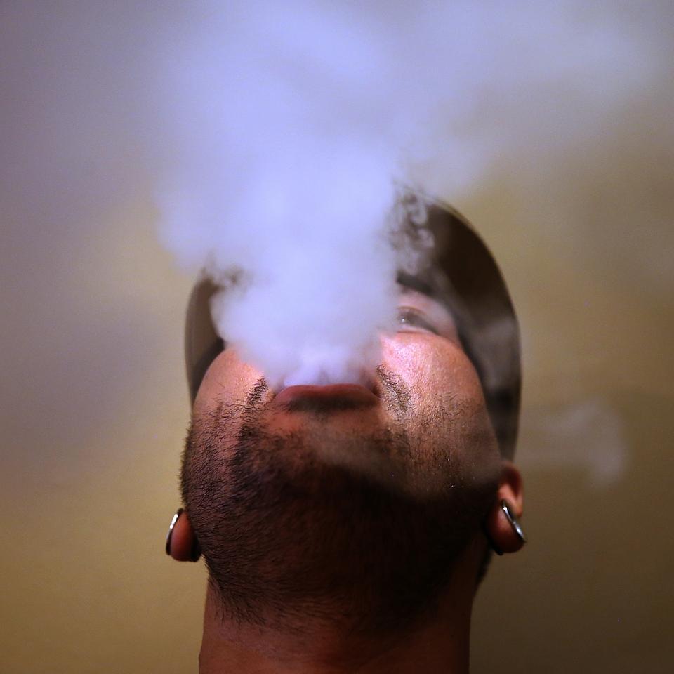 lost vape thelema dm45 Ungeklärte Lungenerkrankungen führen zu erstem Todesfall – E-Zigaretten  unter Verdacht – News – Deutsches Ärzteblatt main image 1