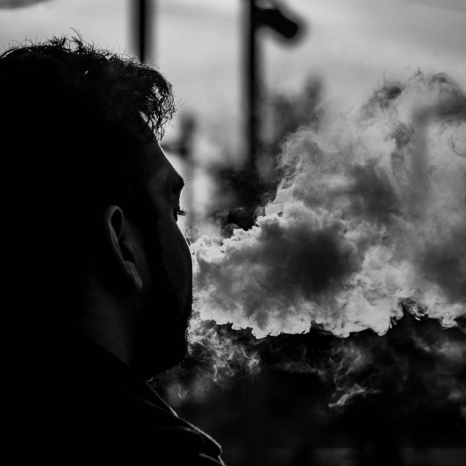 elfbar elfa master akku Wegwerf-Vapes: Tödlich für Lunge und Umwelt main image 0