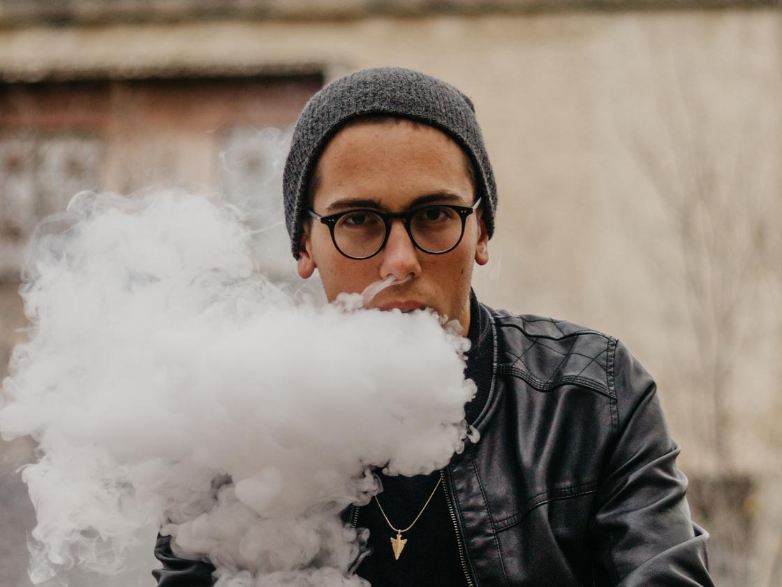 Vaping: Wie riskant sind E-Zigaretten?