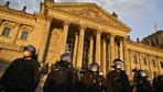 Coronavirus in Deutschland: Polizei warnt Abgeordnete vor Angriffen auf Bundestag
