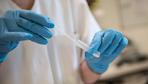 Coronavirus: Gesundheitsämter melden etwa 14.000 Neuinfektionen