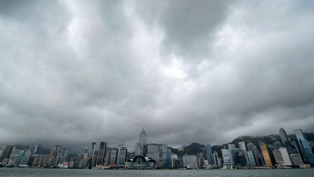 Regenwolken über Hong Kong