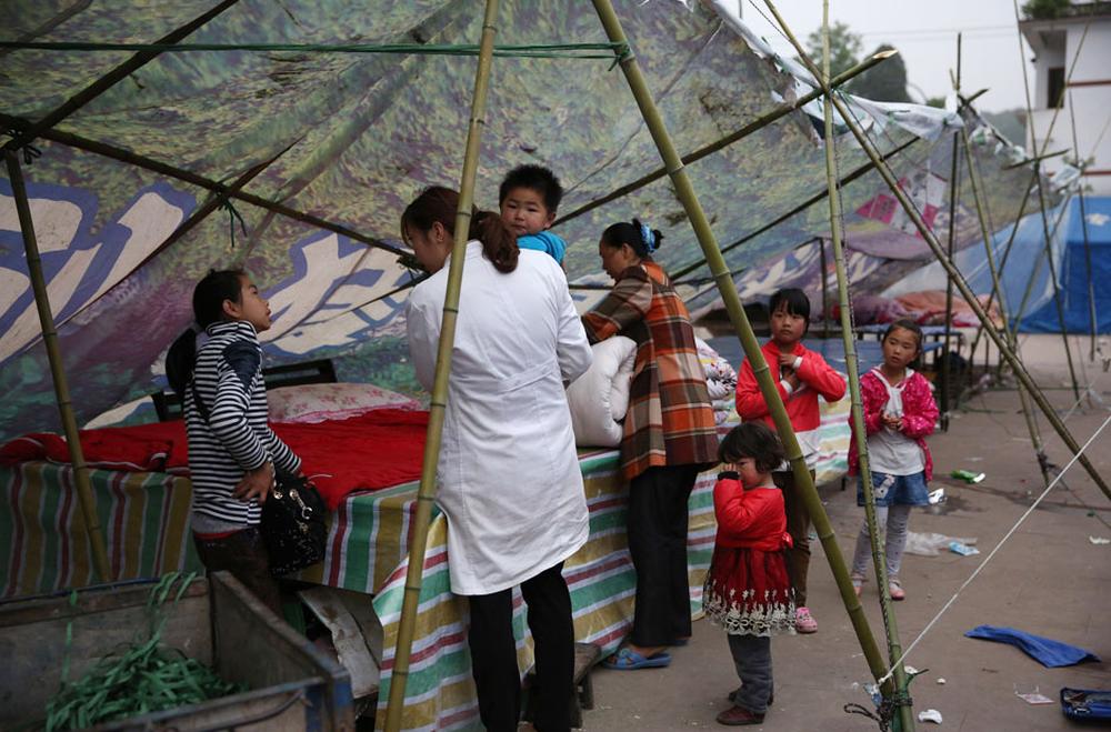 erdbeben-in-china-berleben-in-den-tr-mmern-von-sichuan-die-zeit