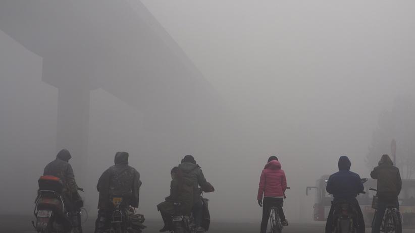 Luftverschmutzung Peking Ruft Zum Zweiten Mal Höchste Smog Warnstufe Aus Zeit Online 1271