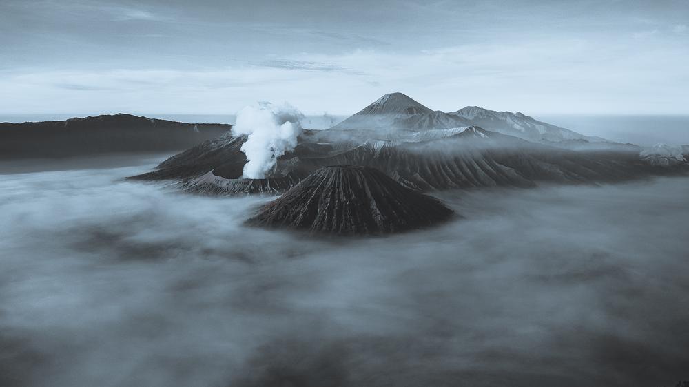 Erderwärmung: Der indonesische Vulkan Bromo raucht.