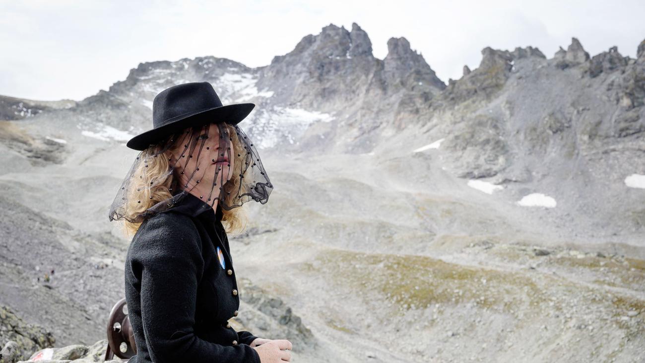 Schweiz: Trauermarsch für einen Gletscher - ZEIT ONLINE