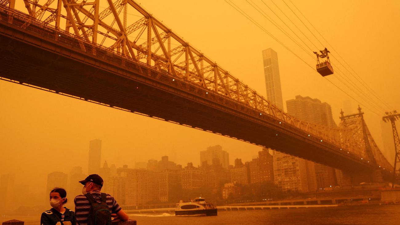 New York Rauch von Hunderten Feuern verdunkelt die Sonne ZEIT ONLINE