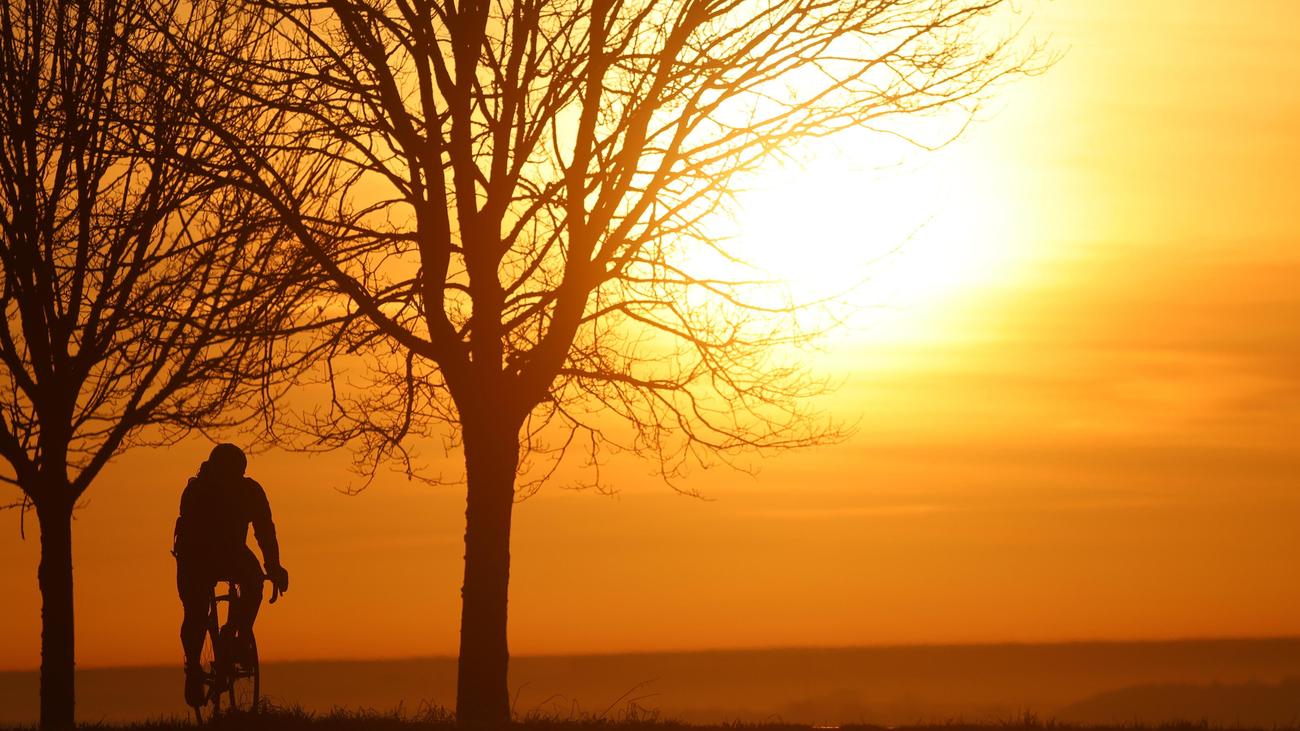 Saharastaub: Rote Staubwolke über Deutschland erwartet