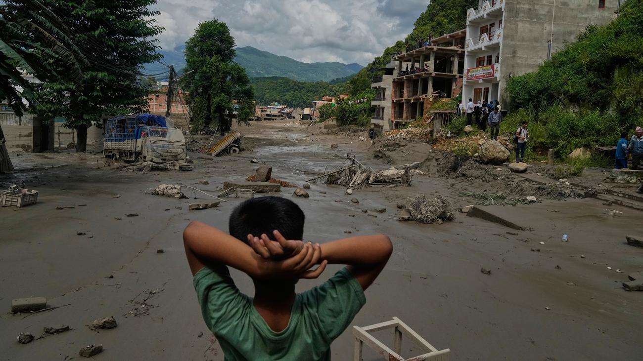 Gletscherabbruch Löst Tödliche Sturzfluten In Nepal Und Tibet Aus