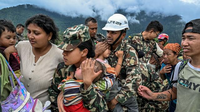 Sturzflut in Nepal: »Von da aus ging es im freien Fall über 1.000 Meter nach unten«