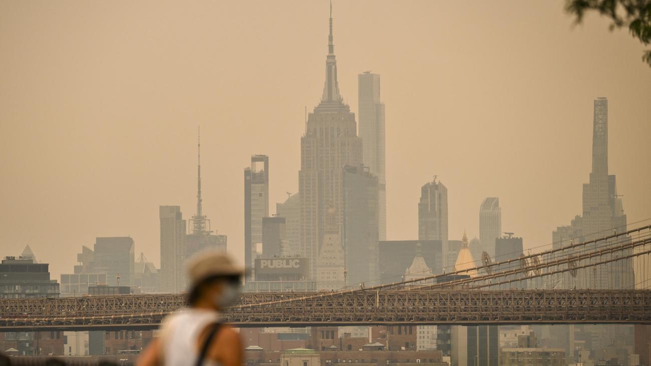 Waldbrände : Waldbrandrauch aus Kanada vernebelt New York und Chicago