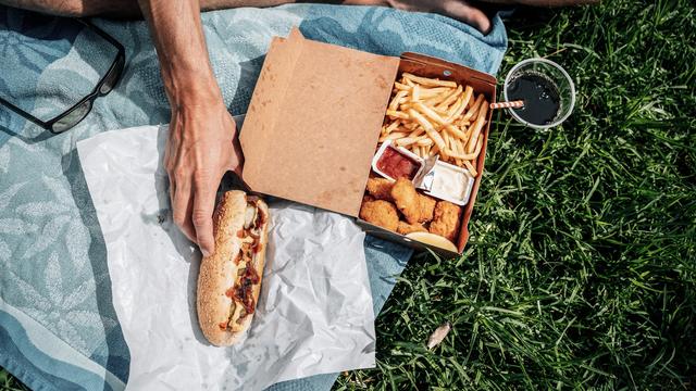 EU-Verpackungsverordnung: EU-Regeln verbieten PFAS in Fast-Food-Verpackungen