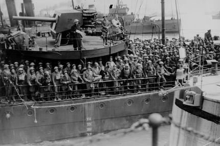 Dünkirchen: Evakuierung: Vom 26. Mai bis zum 4. Juni 1940 werden fast 340.000 alliierte Soldaten aus Frankreich nach England verschifft. Hier kommen britische Truppen vermutlich in Dover an.