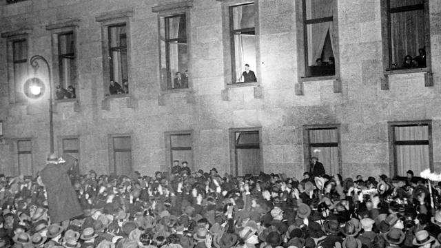 Hitlers Aufstieg: »Ich gehe heim. Erbreche.«
