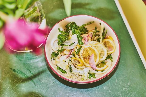Rucolasalat mit Zitrone und Fenchel