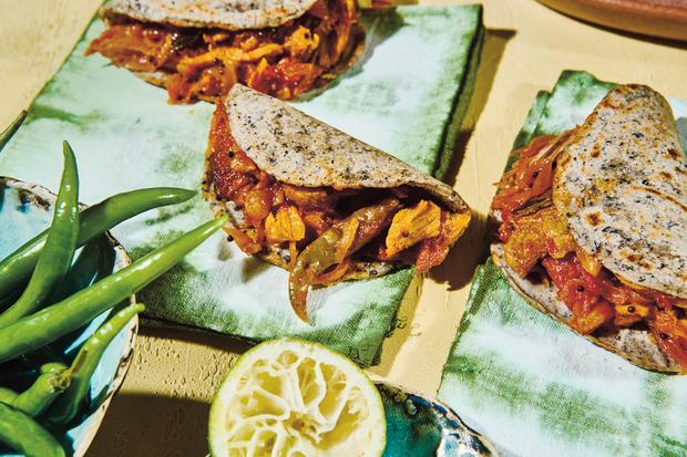Curry-Ente im Uttapam-Brot: In die Hände, fertig, los! | ZEITmagazin