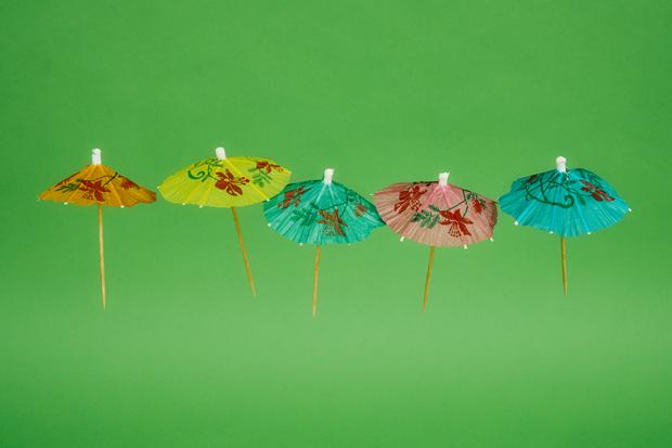 100 Cocktail Schirmchen Bunt - 10cm Papierschirmchen Für Drinks & Desserts