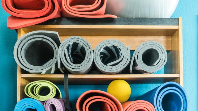 Jugendliche beim Pilates: "Ich mach jetzt Pilates"