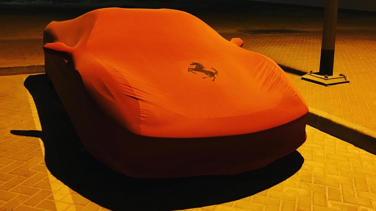 Steuerberater für Influencer: »Andere in deiner Größenklasse würden sich so ein Auto nicht kaufen«