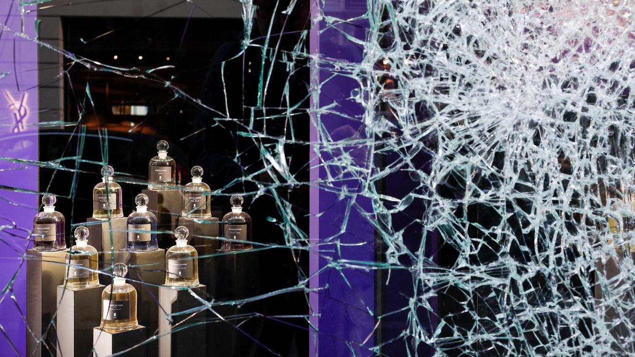 Looting in France: It's all just stolen